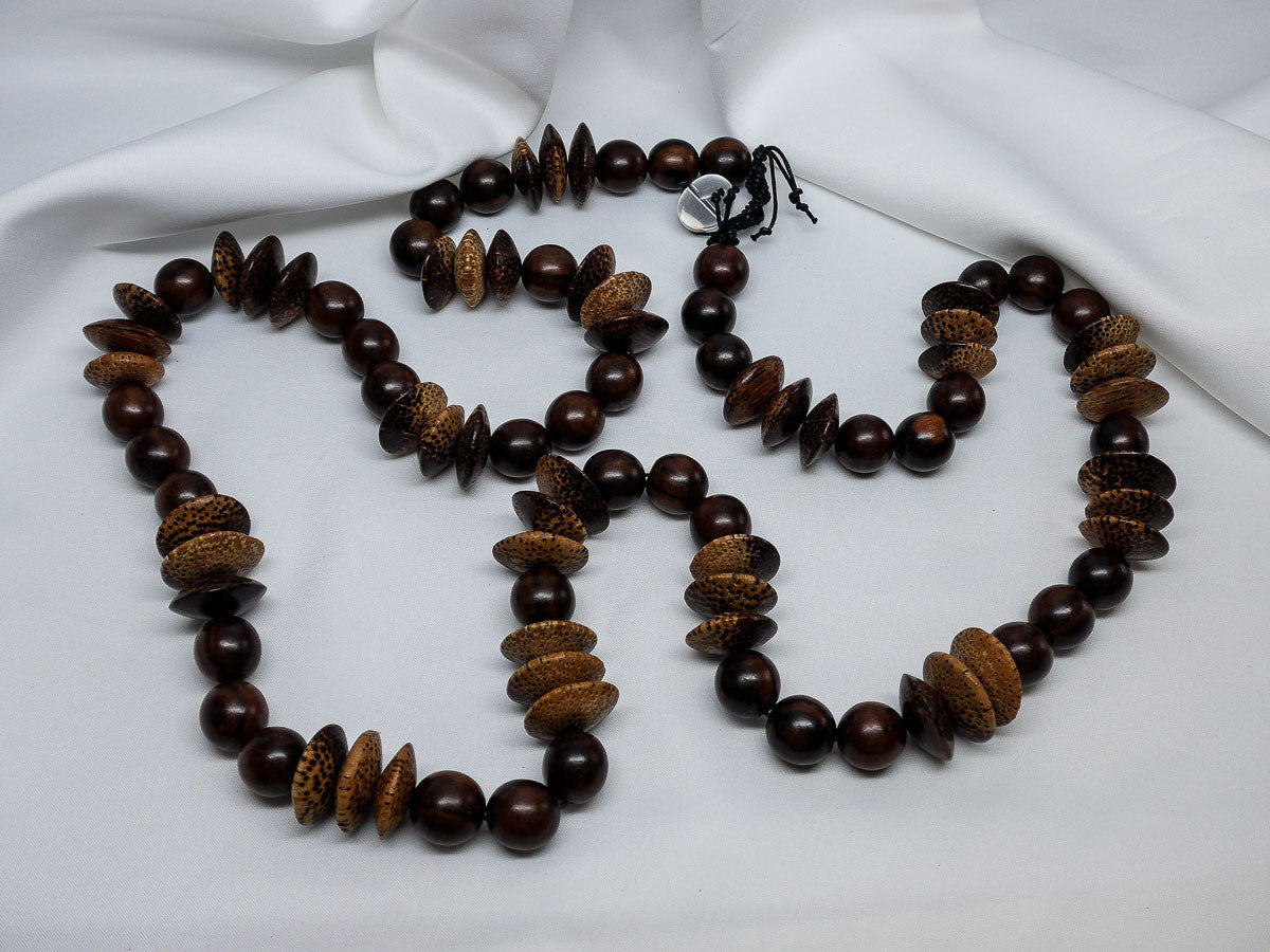 ONE STRAND PALM AND OAK WOOD NECKLACE
