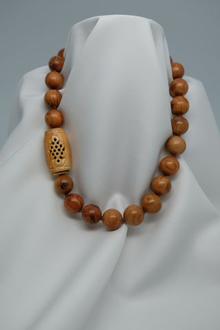 One Strand Wood and Horn Necklace