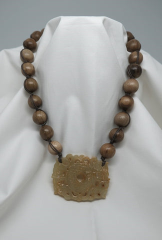 One Strand 20mm Wood & Carved New Jade Necklace