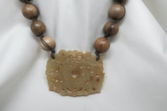 One Strand 20mm Wood & Carved New Jade Necklace