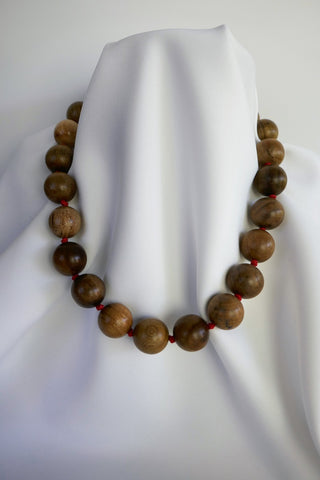 One Strand 20mm Wood Necklace