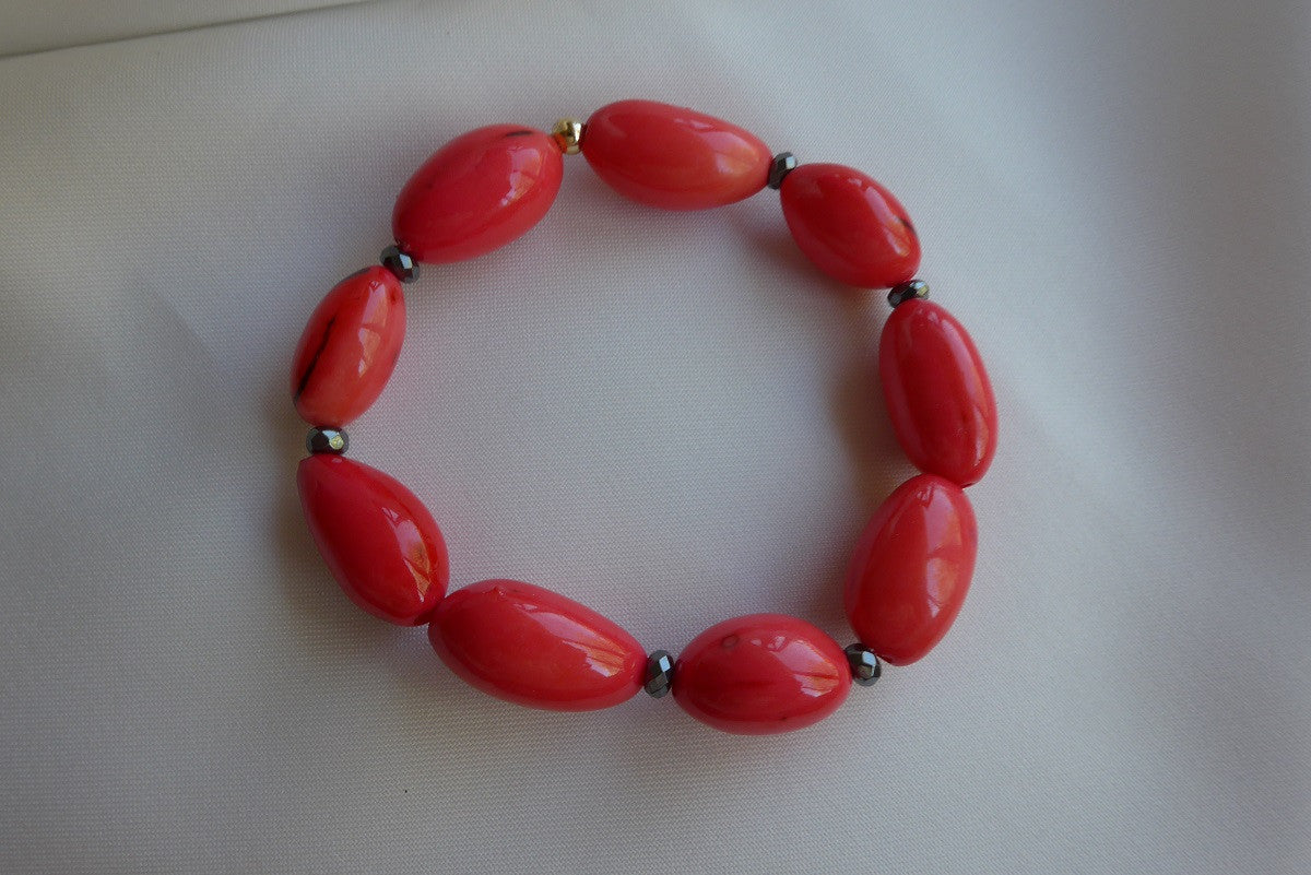 Fuchsia Seed Bracelet
