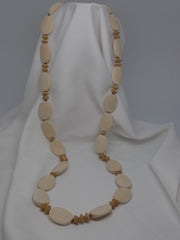 One Strand Light Panto Wood Long Necklace