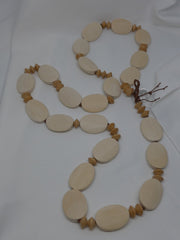 One Strand Light Panto Wood Long Necklace