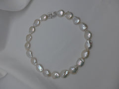 One Strand White Coin Cultured Pearl Necklace