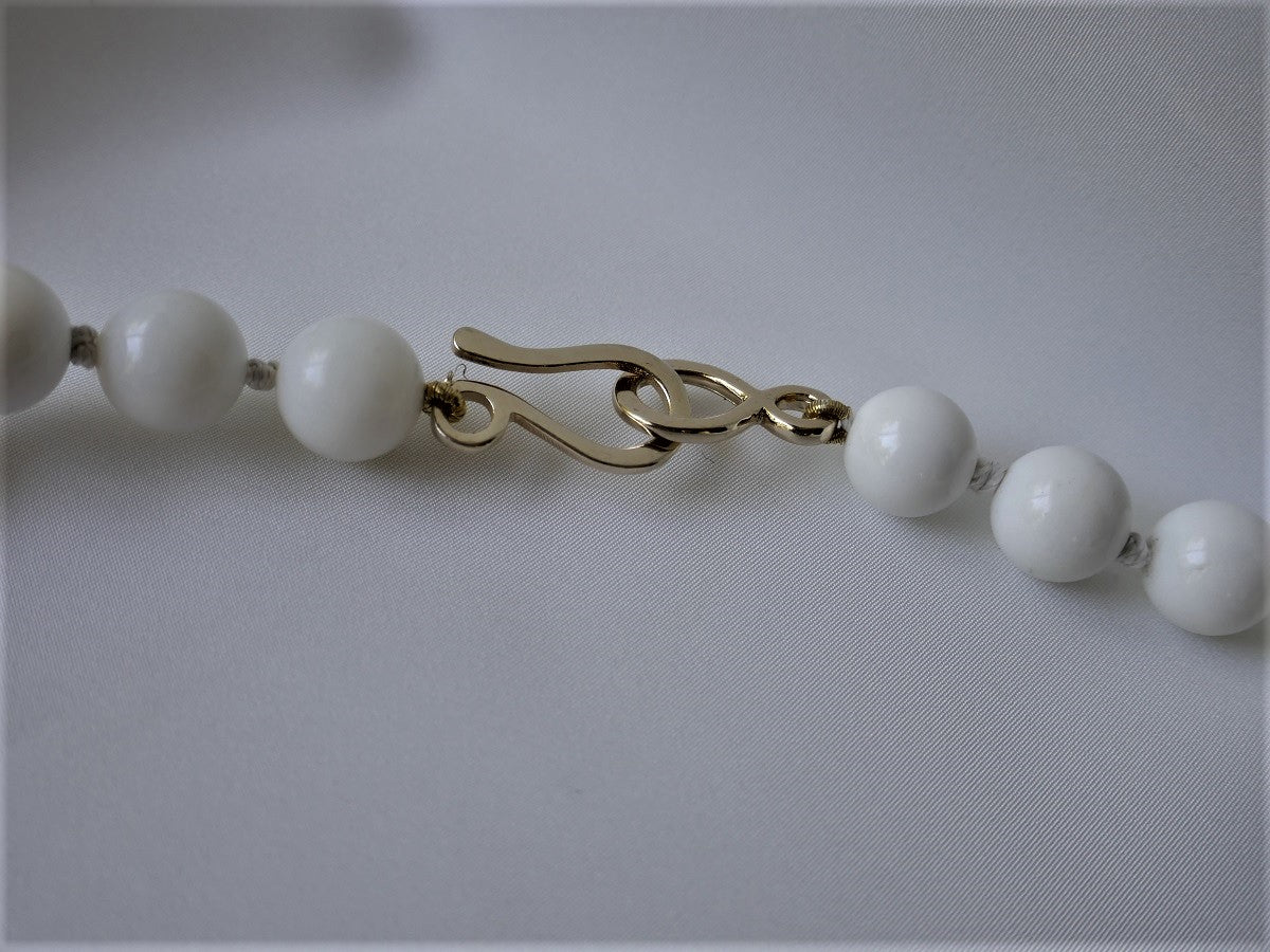 One Strand White Shell Pearls, Gold Filled Beads, Rock Crystal 925 Vermeil Clasp Necklace
